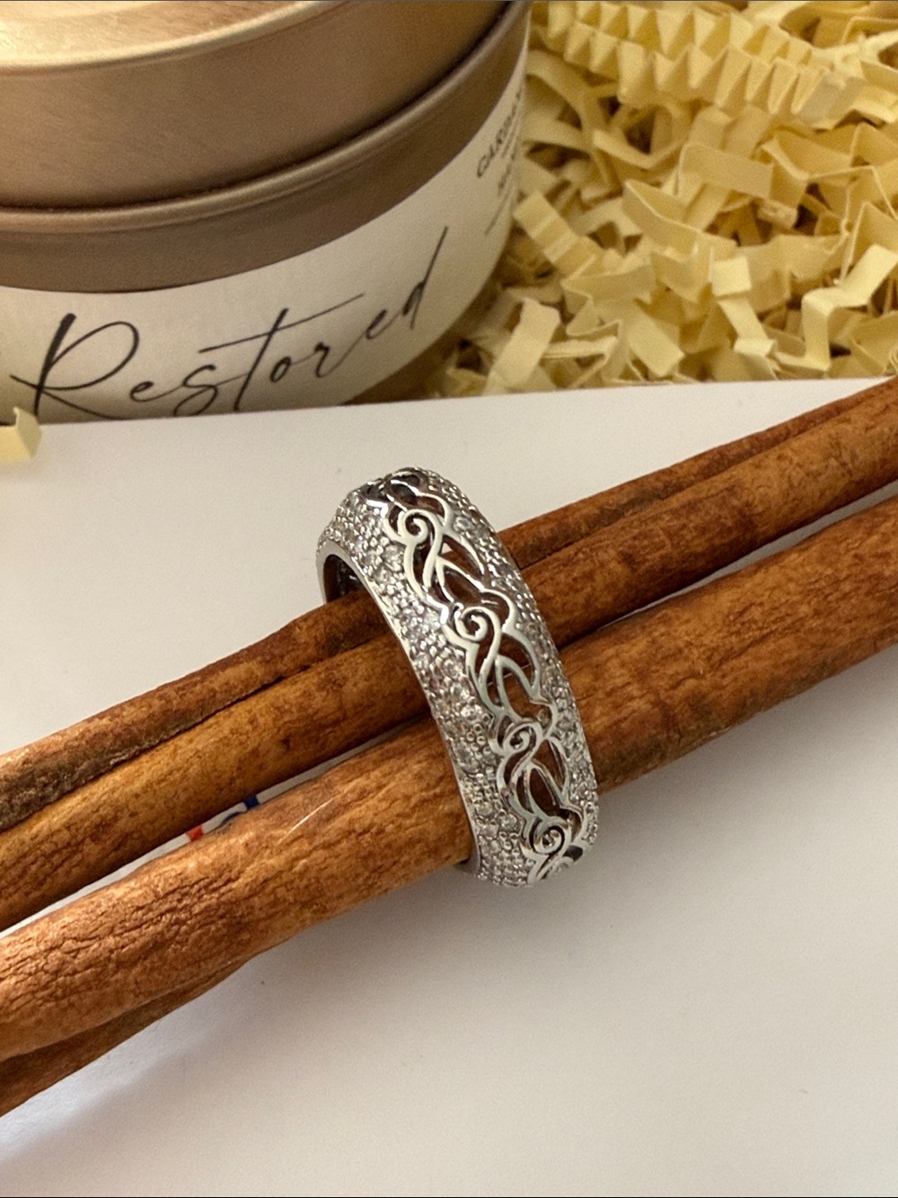 Fashion Jewelry Silver Filigree Pave Band Ring